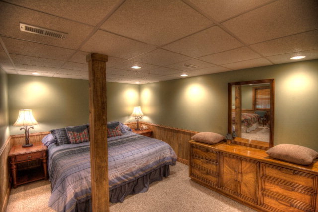 Building Photo - $1,900 - 2 Bedroom 1 Bathroom Gorgeous Fur...