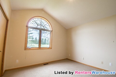 Foto del edificio - 2221 Rosewood Ln SE