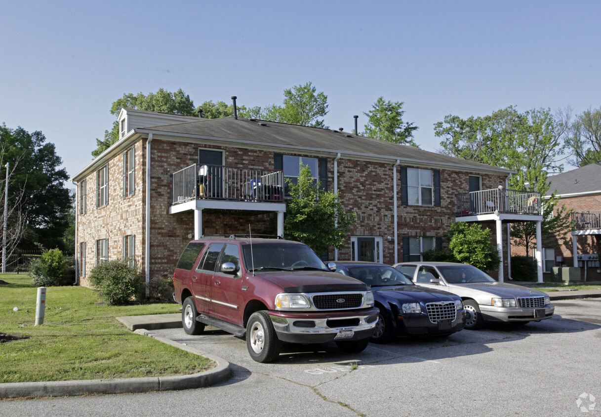 Building Photo - Manor Park East