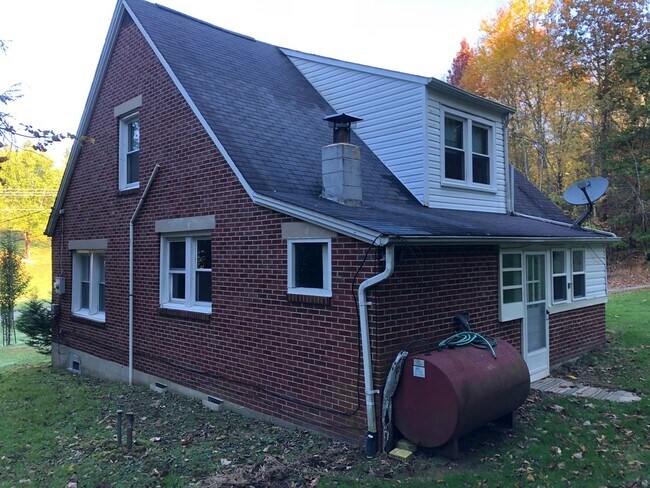 Foto del edificio - 418 Wilson Ridge Rd
