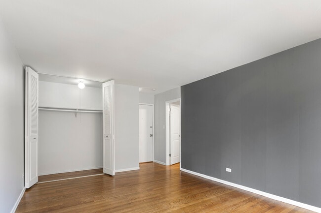 Foto del edificio - 6029 N Winthrop Ave