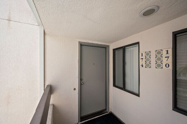 Foto del edificio - Stylish Condo in the Heart of Downtown San Diego’s Marina District