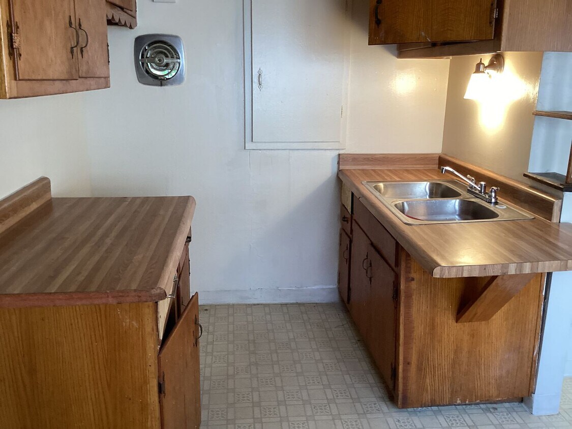 Foto principal - 4 Bedroom Single Family