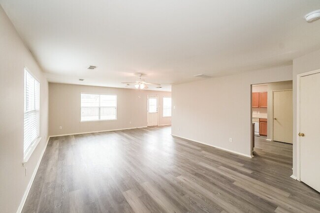 Foto del edificio - 13115 Grassy Briar Ln