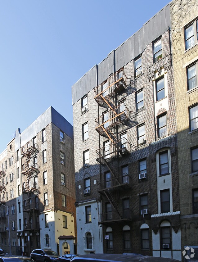 Foto principal - 3110 Brighton 7Th St