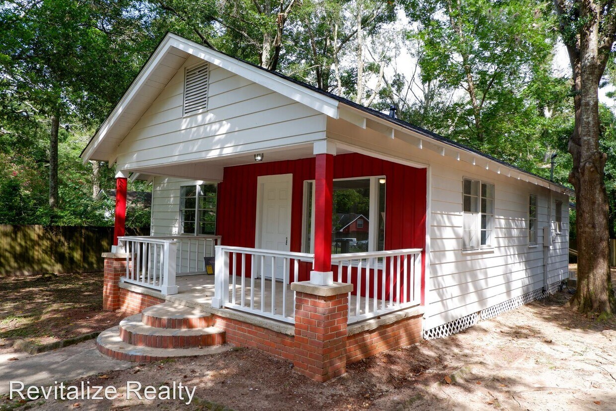 Primary Photo - 3 br, 1 bath House - 2405 Wolf Ridge Rd