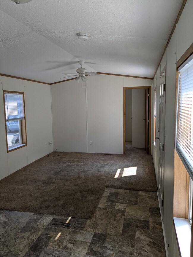 Building Photo - 36 Curtis Dr