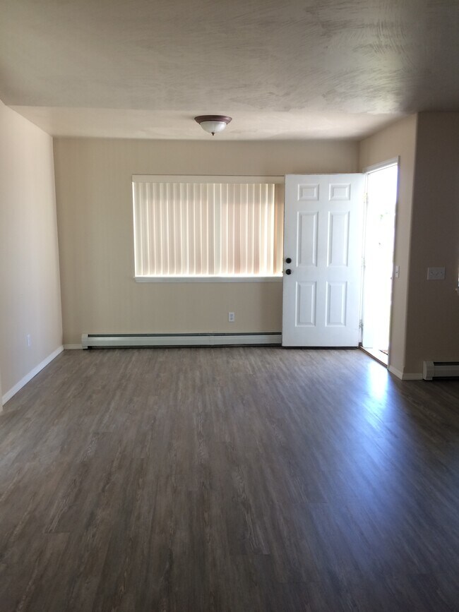 Foto del edificio - 700 Mantle Dr