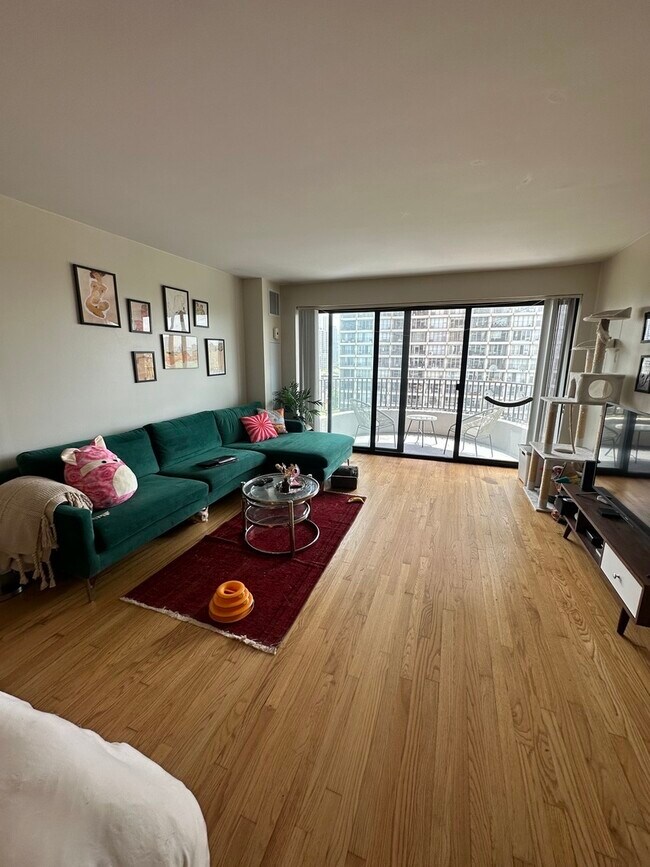 Foto del edificio - 2020 N Lincoln Park W