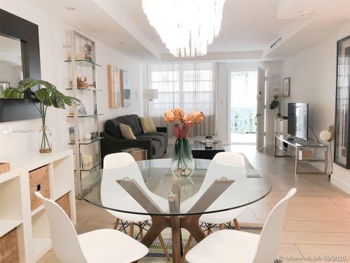 Building Photo - 1732 Meridian Ave