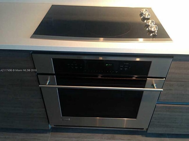 Building Photo - 1100 S Miami Ave