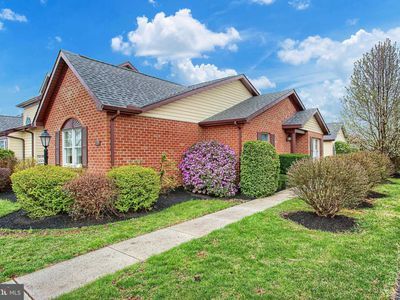 Foto del edificio - 135 Strayer Dr