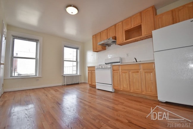 Building Photo - 512 Court Street #TOP-FLOORR