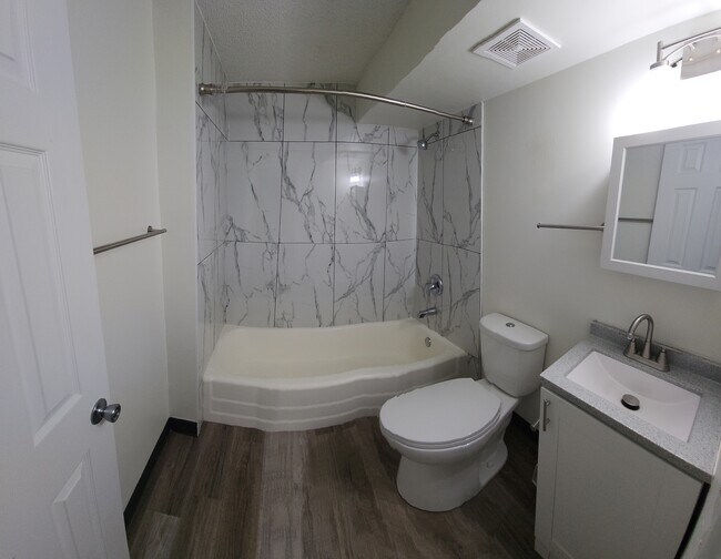 Foto del edificio - 1119 2nd St SW