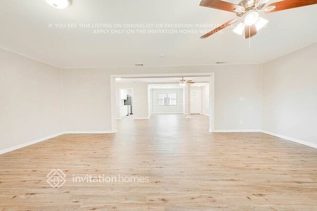 Foto del edificio - 1720 Newton St