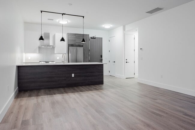 Building Photo - The Mill