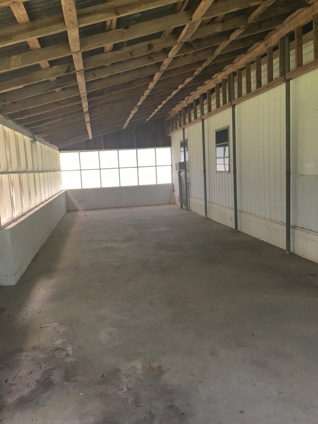 Building Photo - 262 Clarks Landing Rd