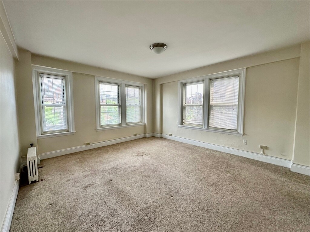 Primary Photo - 1401 Beacon St