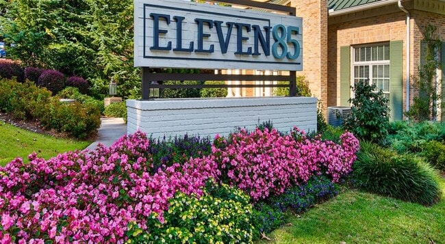 Building Photo - Eleven 85