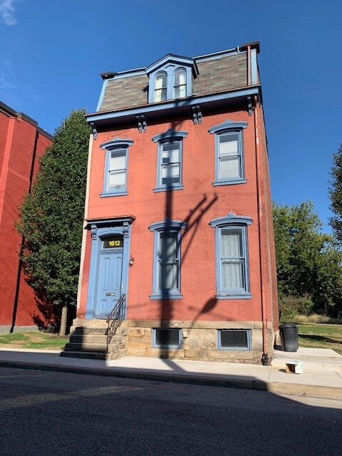 Building Photo - 1612 Brighton Pl