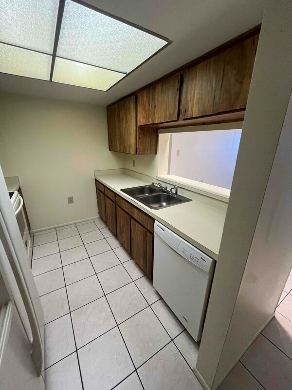 2587 Countryside Blvd Unit 6109, Clearwater, FL 33761 Room for Rent