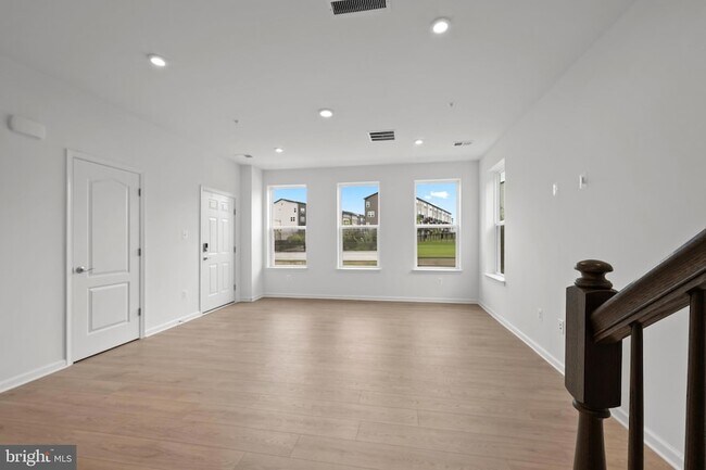 Building Photo - 9942 -A Count Fleet Cres