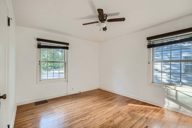 Building Photo - 5709 West Lake Street, Saint Louis Park, M...
