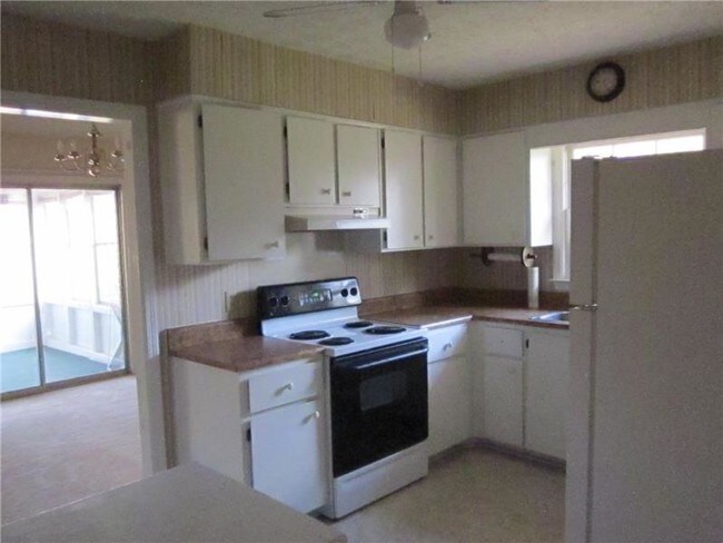 Building Photo - 32 Beaver Run Dr
