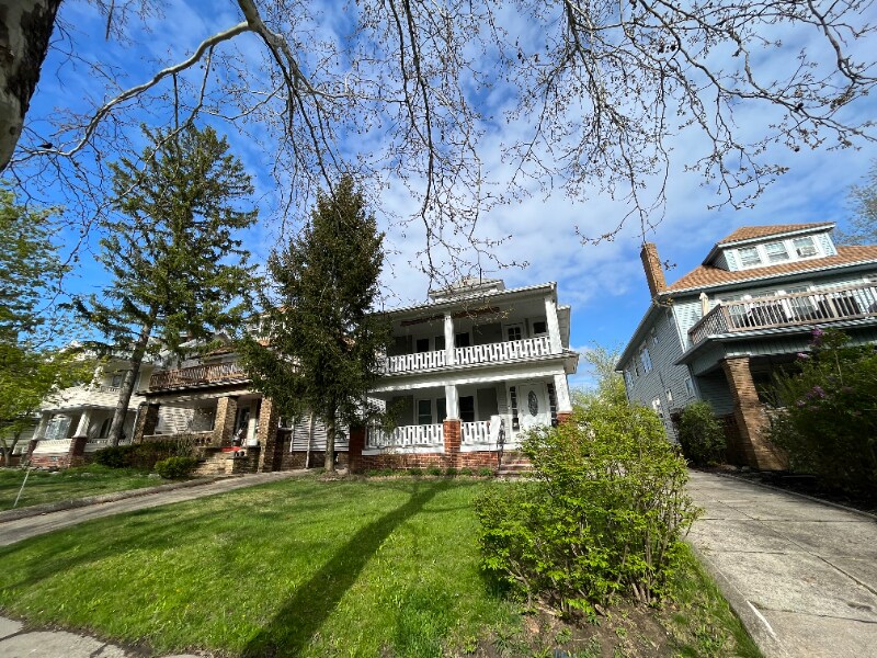 2213 Oakdale Rd Unit 1, Cleveland Heights, OH 44118 Room for Rent in