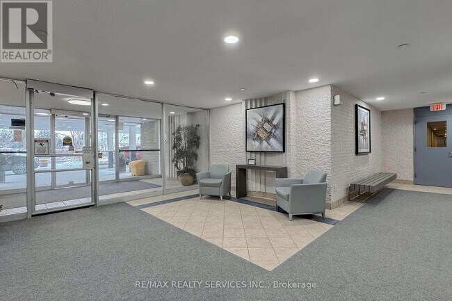 Photo du bâtiment - 1360 York Mills Rd