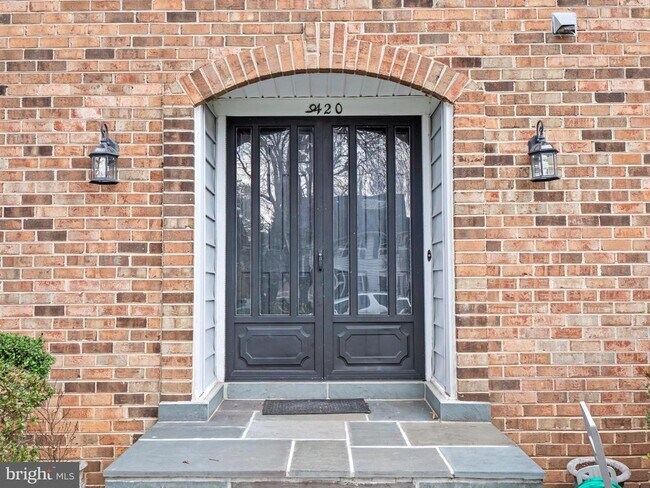 Foto del edificio - 9420 Copenhaver Dr