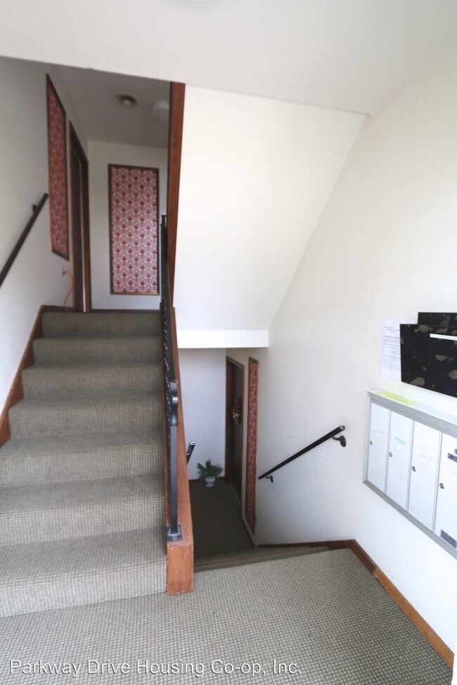 Foto del edificio - 1009-1009 Parkway Dr