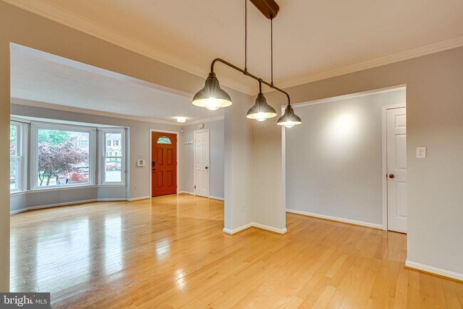 Building Photo - 8061 Sky Blue Dr