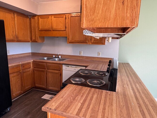 Foto del edificio - 223 Cedar Ridge Cove