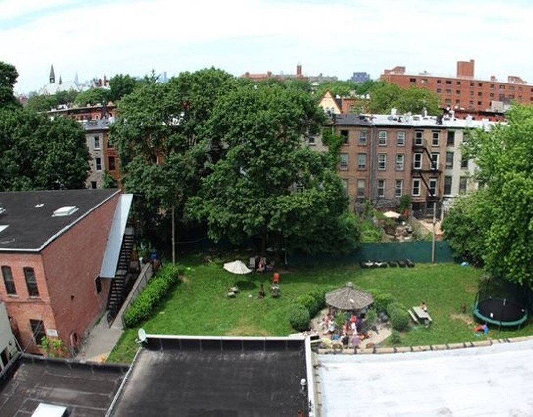 Foto principal - 1291 Atlantic Ave