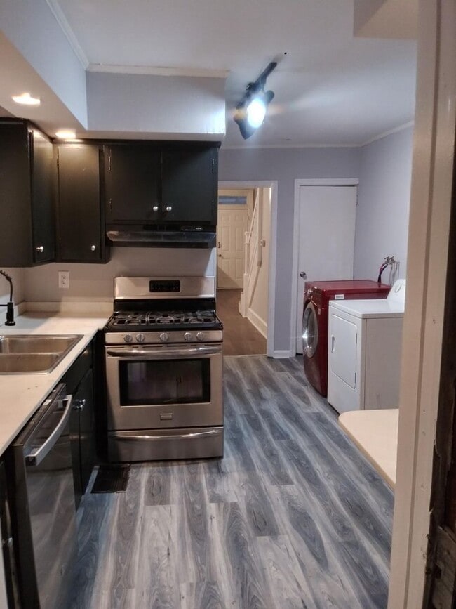 Building Photo - 1022 Marshall Avenue Lancaster, PA 17601