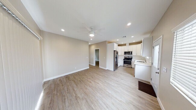 Foto del edificio - 4BD/2BA, Private Yard!!