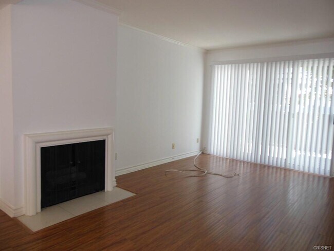 Building Photo - 18550 Hatteras St