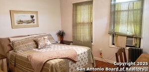 Building Photo - 2318 W Olmos Dr