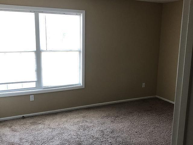 Foto del edificio - 560 Village Creek Dr