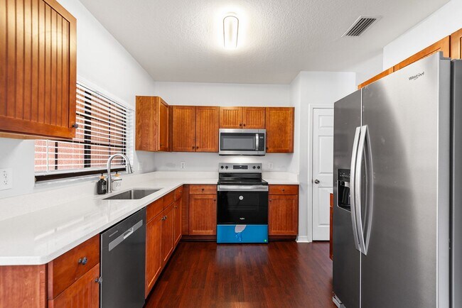 Foto del edificio - WESLEY CHAPEL TOWNHOME FOR RENT!!