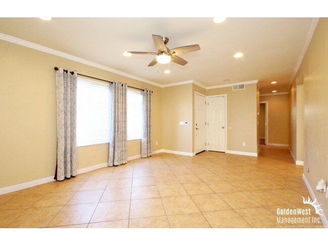 Building Photo - 10331 Gold Coast Way