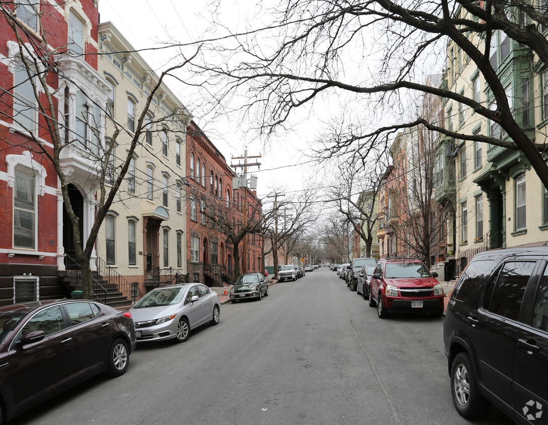 Foto del edificio - 152 Lancaster St