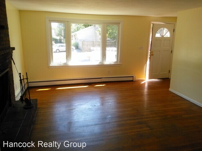 Building Photo - 3 br, 1.5 bath House - 84 Ferris Avenue