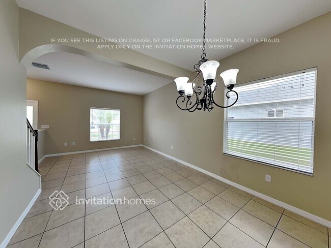 Building Photo - 1807 Sweetspire Dr