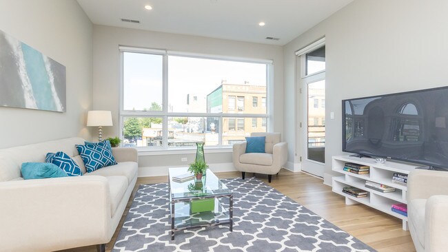 Foto del edificio - 1650 W Adams St