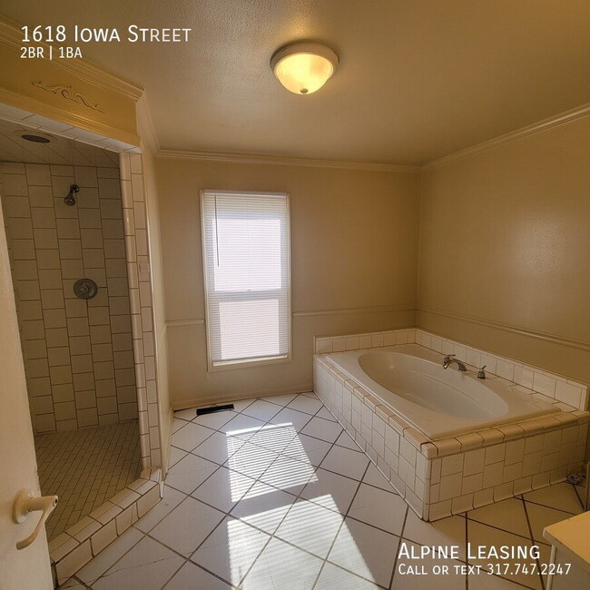 Building Photo - 1618 Iowa St