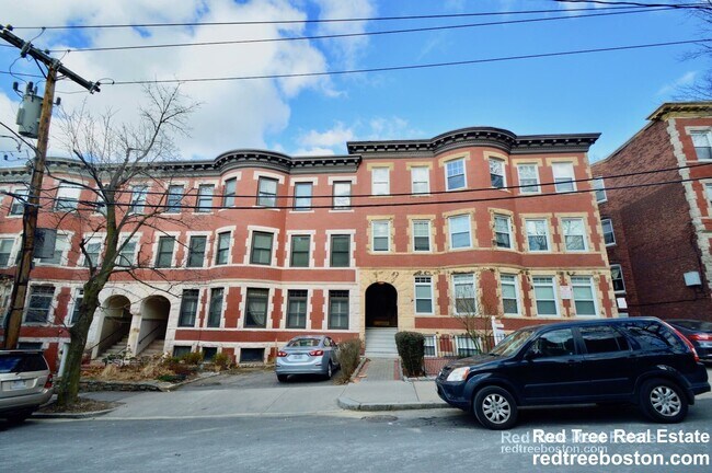 Foto del edificio - 191 Winthrop Rd
