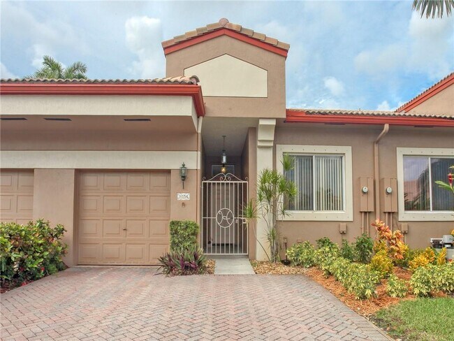 Building Photo - 10294 Lombardy Dr
