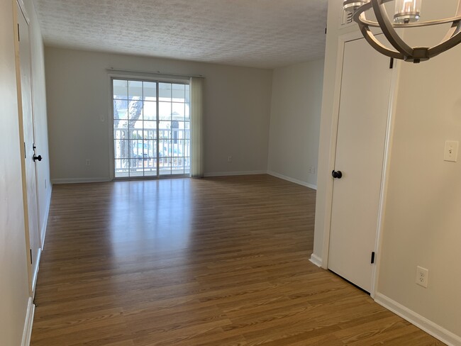 Building Photo - 3115 Seven Pines Ct